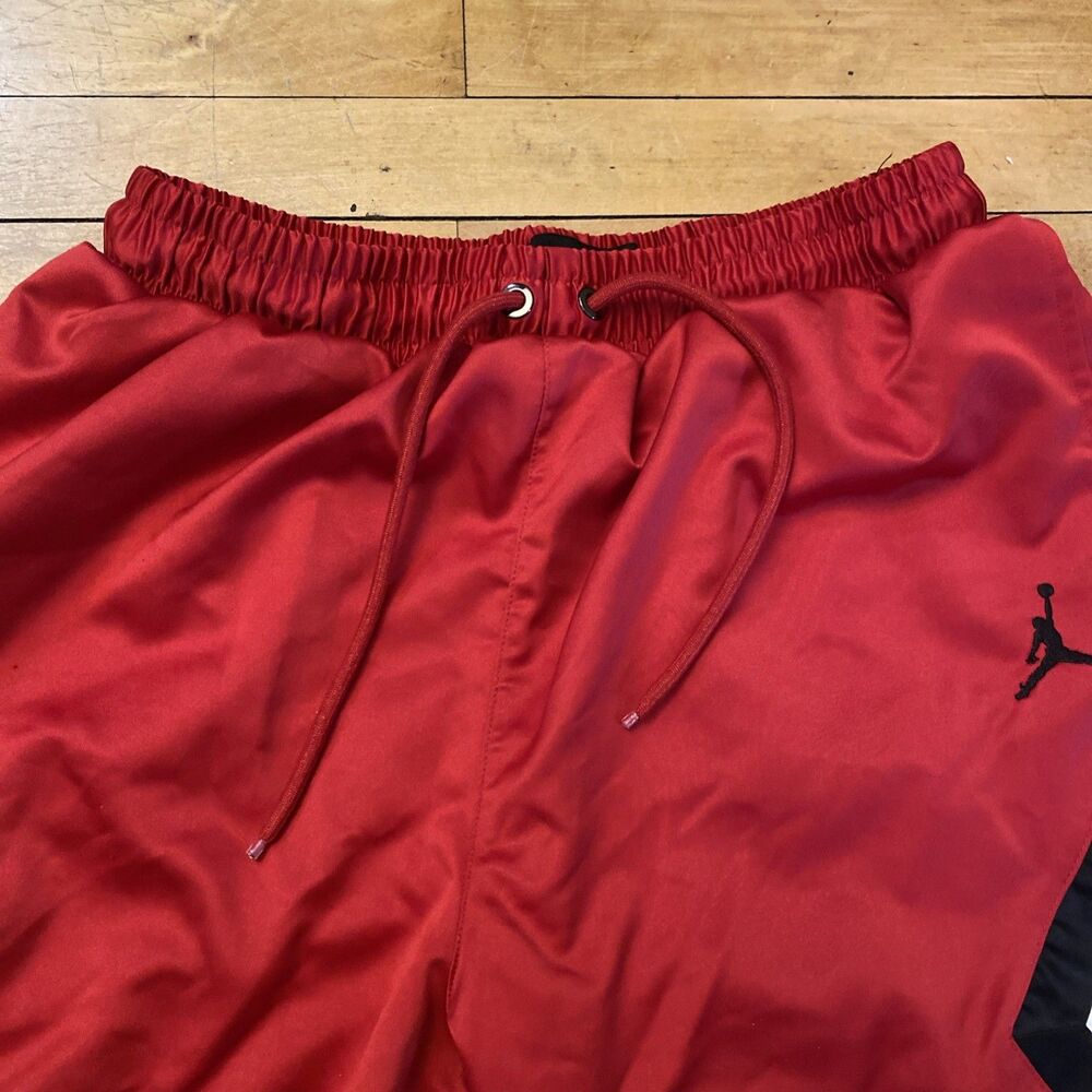 Air Jordan Shorts Size Men’s Medium Bulls Colors Drawstring Pockets Thick - Picture 4 of 12